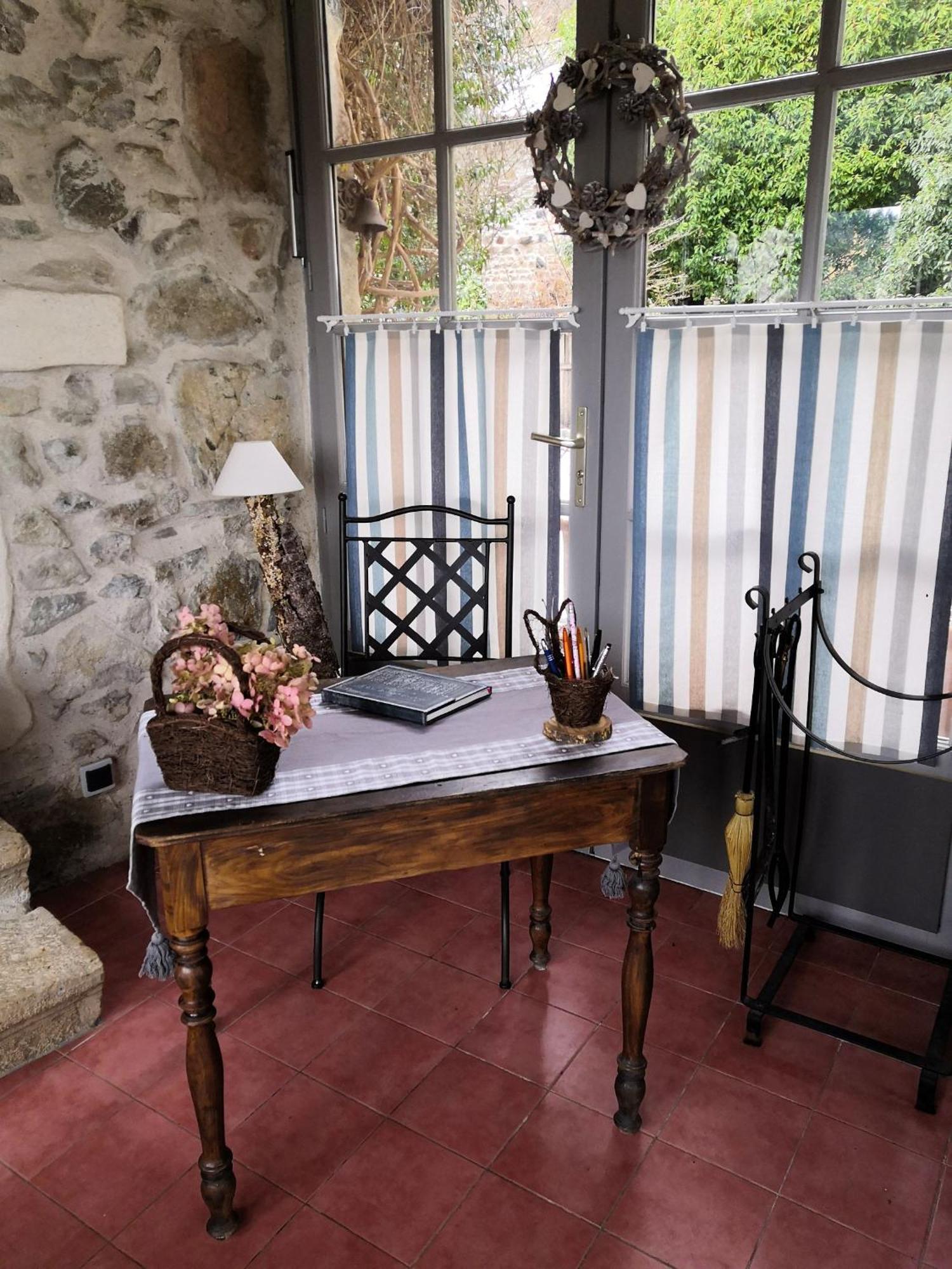 Gite Du Hameau D'Amignie Vernay Exteriér fotografie